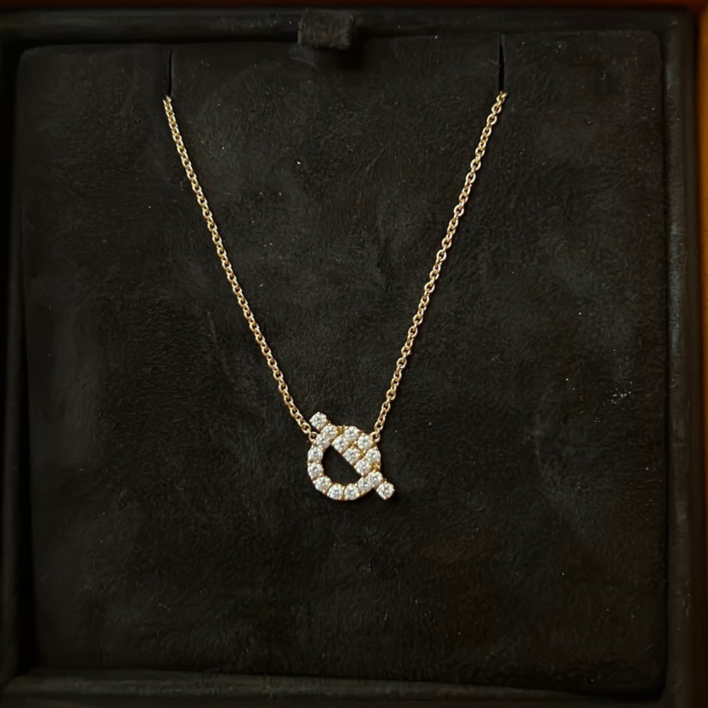 💯Auth. Hermes Finesse Pendant in rose gold set with diamonds and snap closure